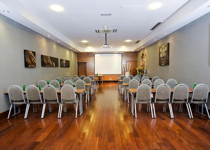 Отель Nh Познань